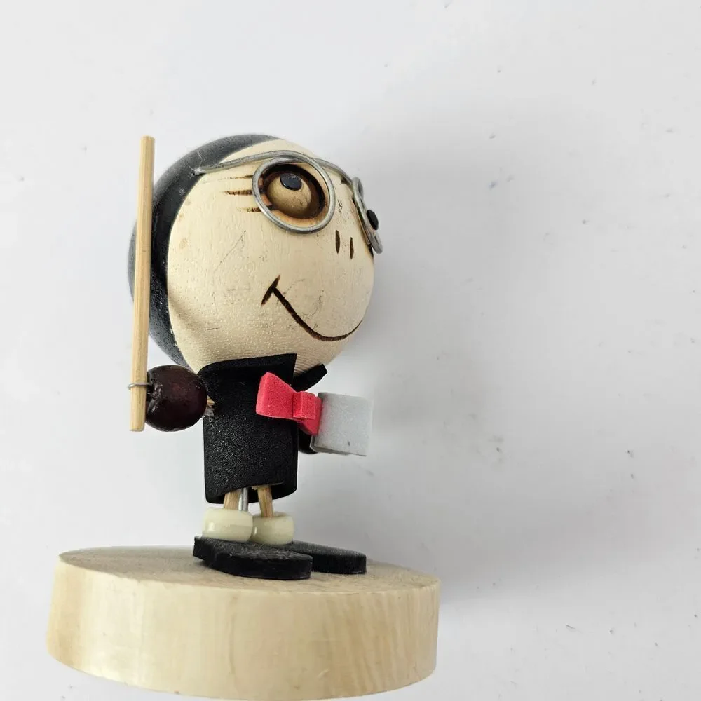 Crazy CUBEMATES Teacher Headmaster Pencil‎ Stand Gothic Tim Burton Style